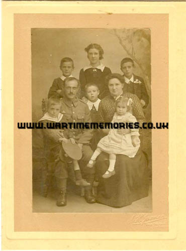 Tom and Selina Paddon and family about 1916